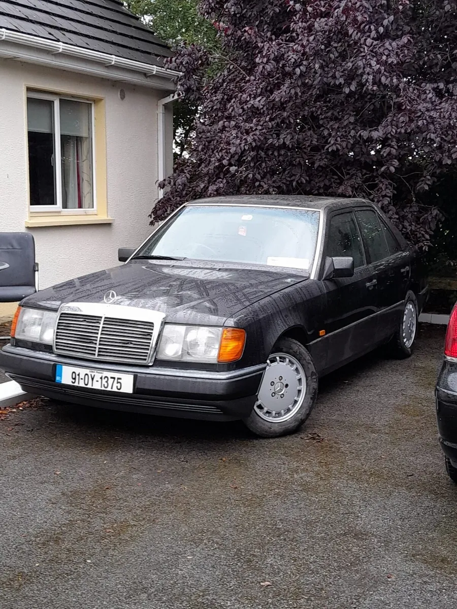 1991 Mercedes 300D W124 - Image 1