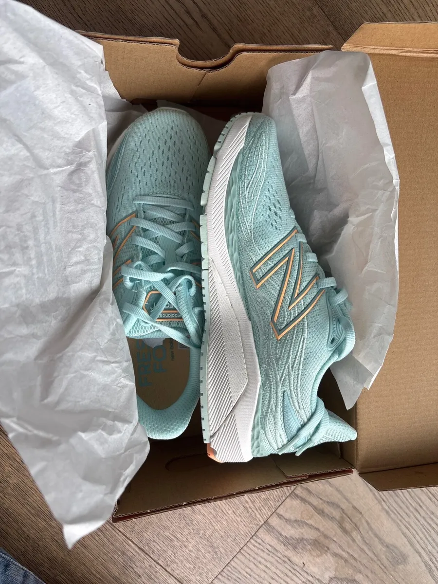 New Balance Running Shoes - Image 2