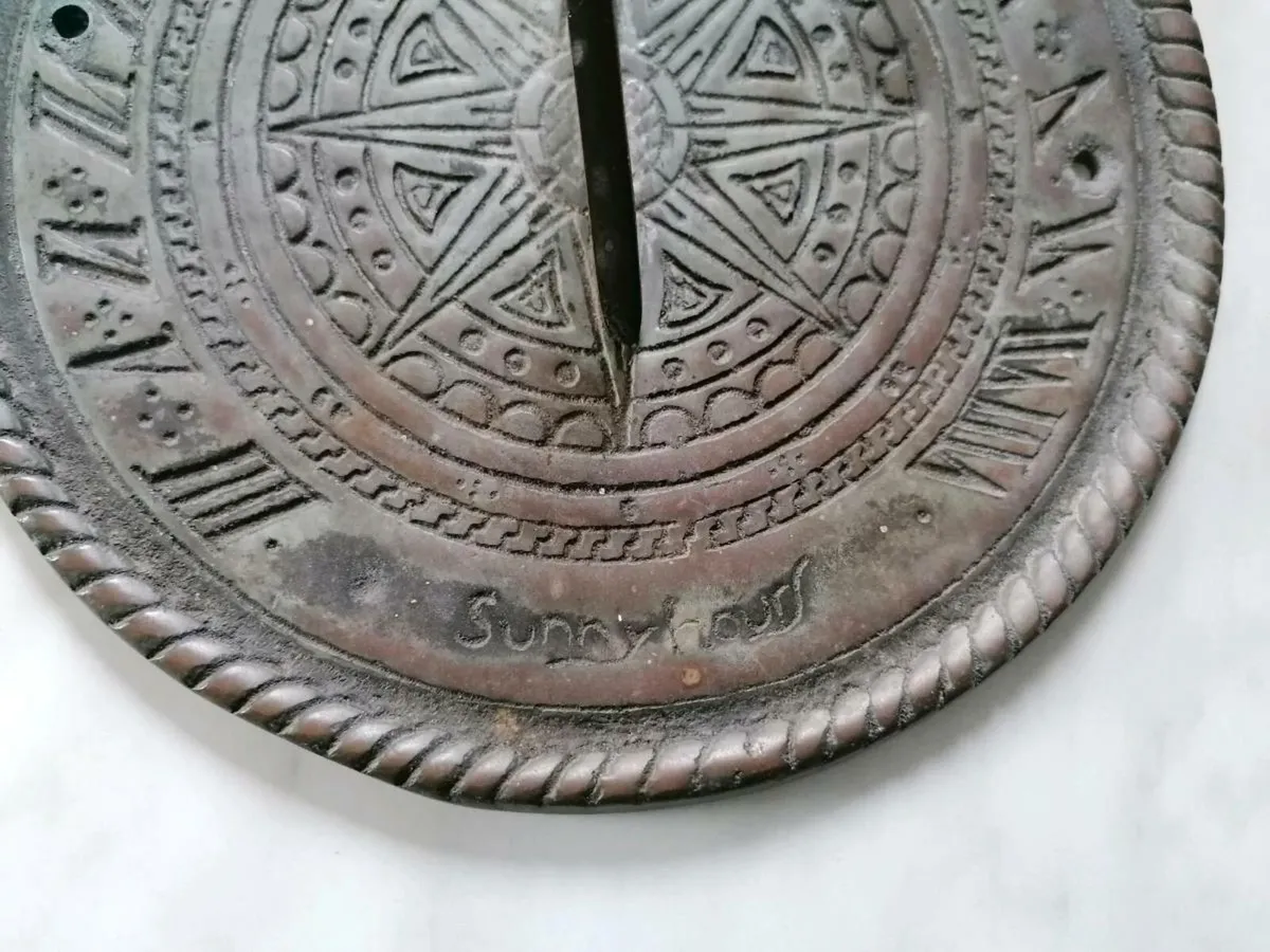 Sundial - Image 3