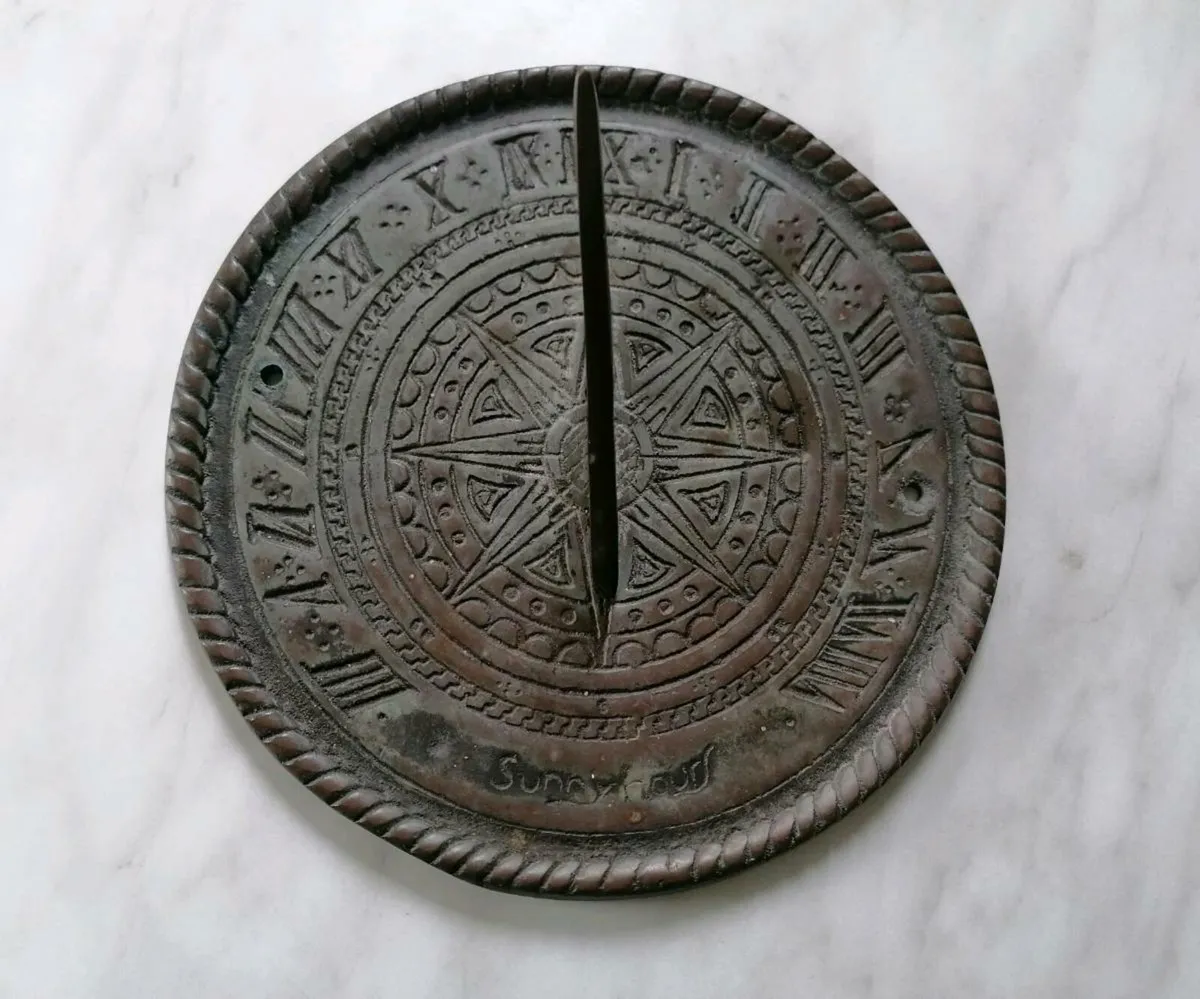 Sundial - Image 4