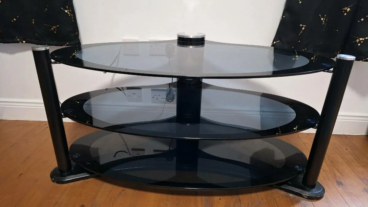 Tv stand - Image 1