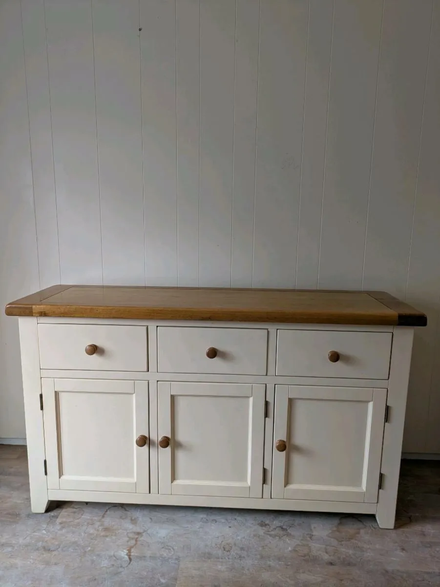 Dresser/cabinet.Perfect condition. - Image 2