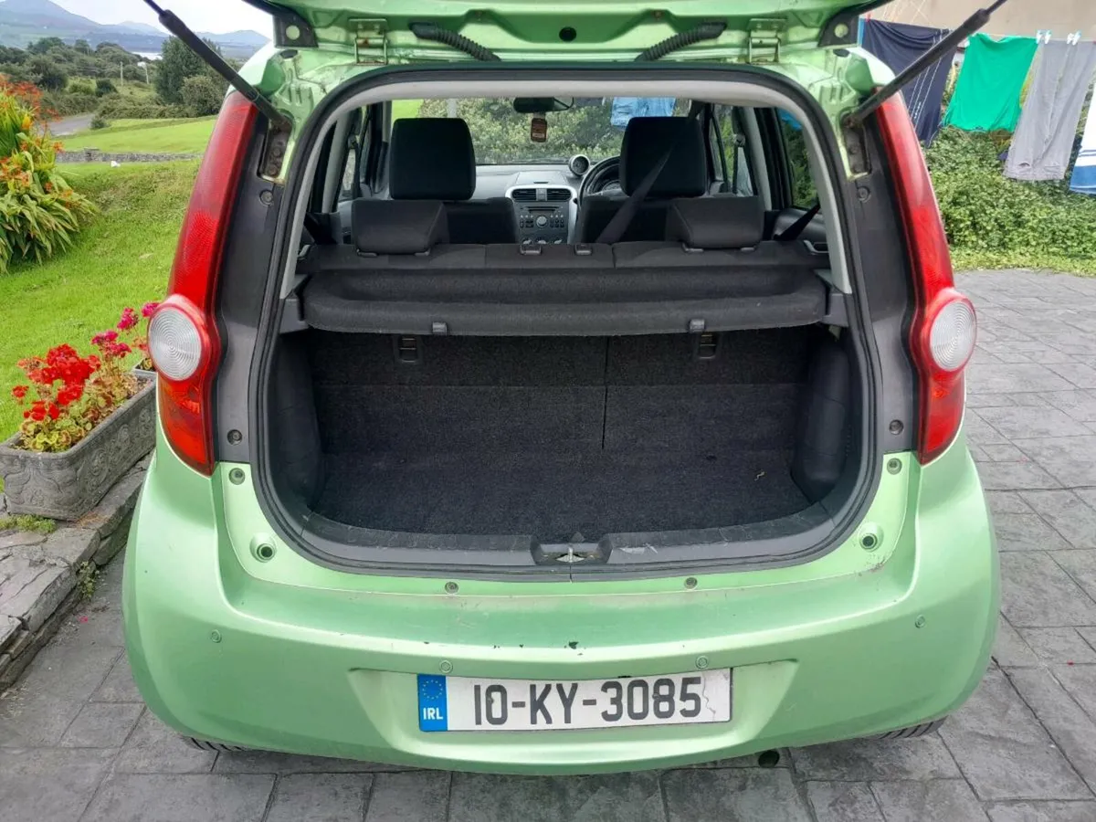 Car - Image 3