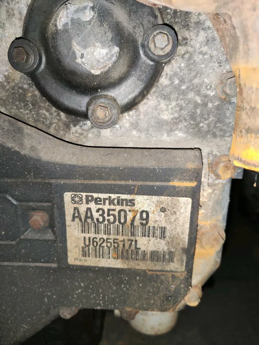 Perkins 4cyl engine - Image 4