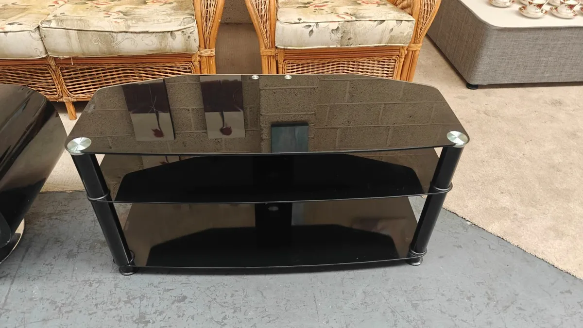 Black Glass Tv Stand - Image 2