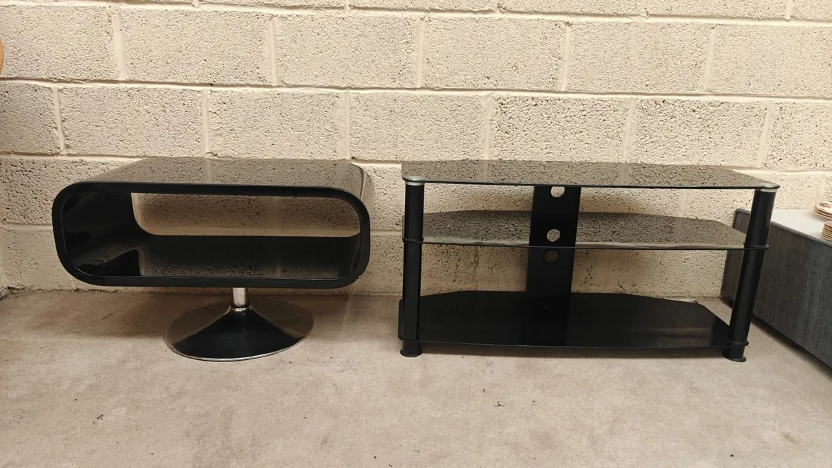 Black Glass Tv Stand - Image 1