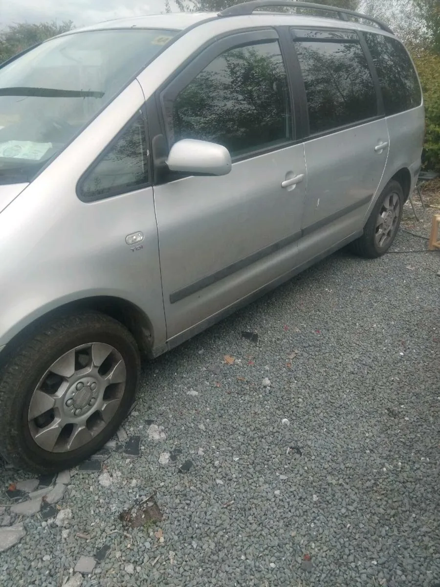 Car - Image 2