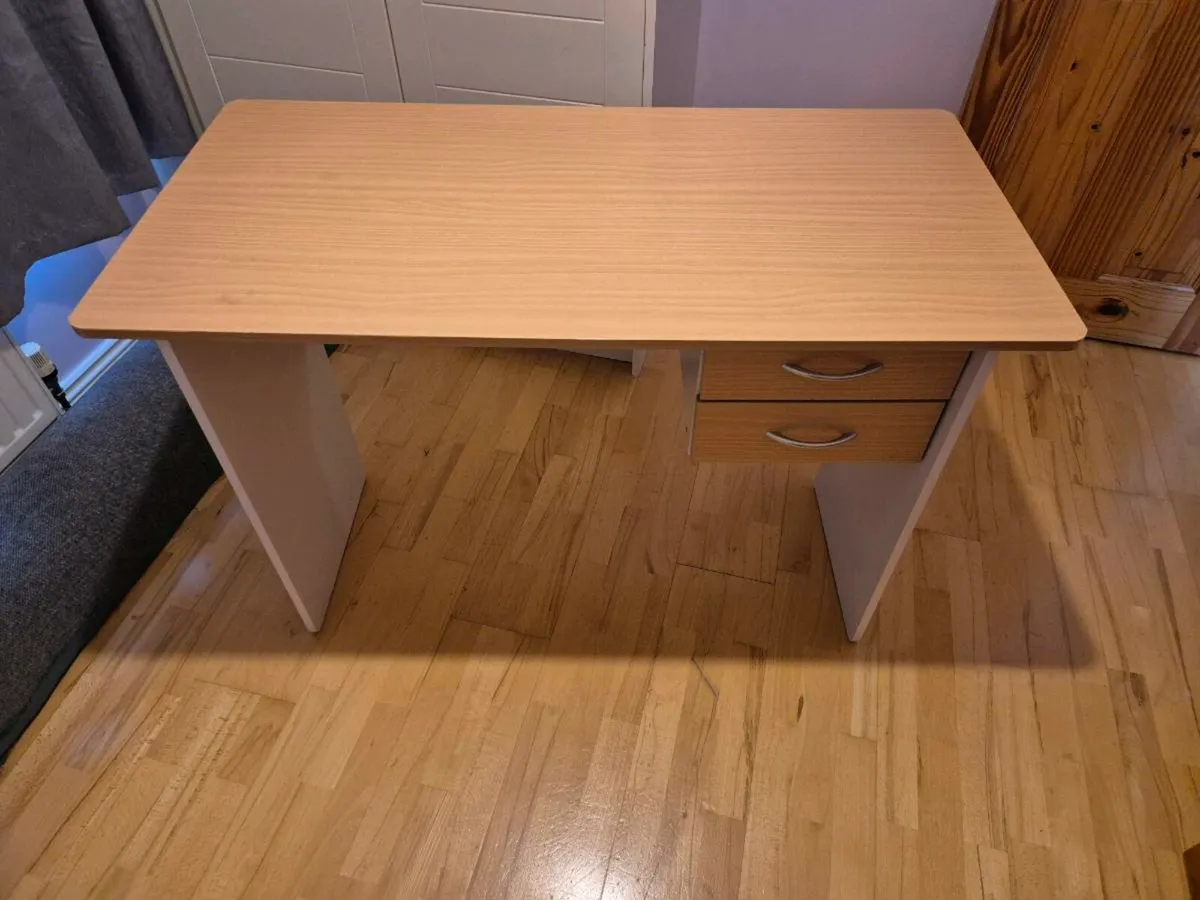 Study table - Image 2