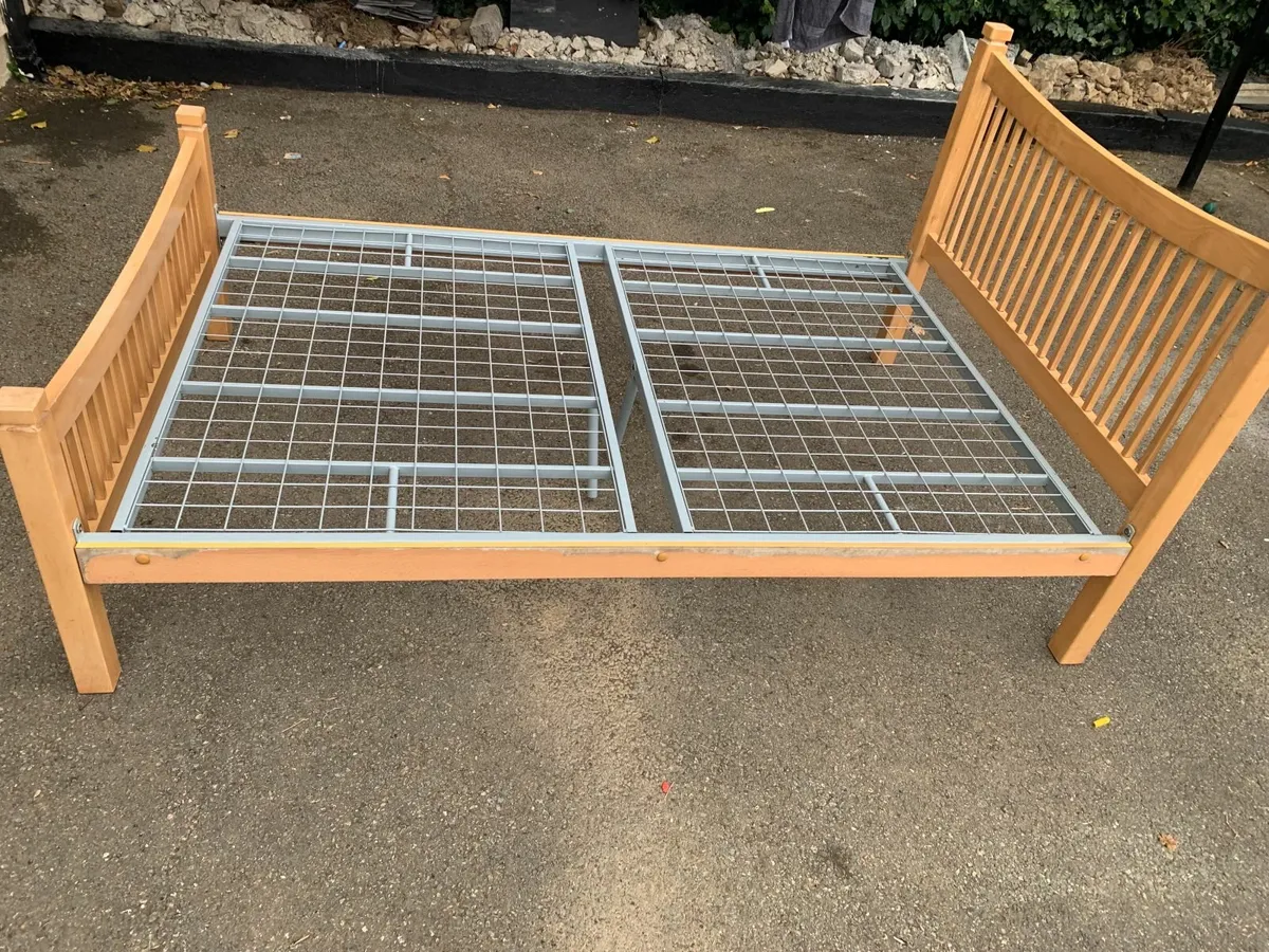 bed - Image 1