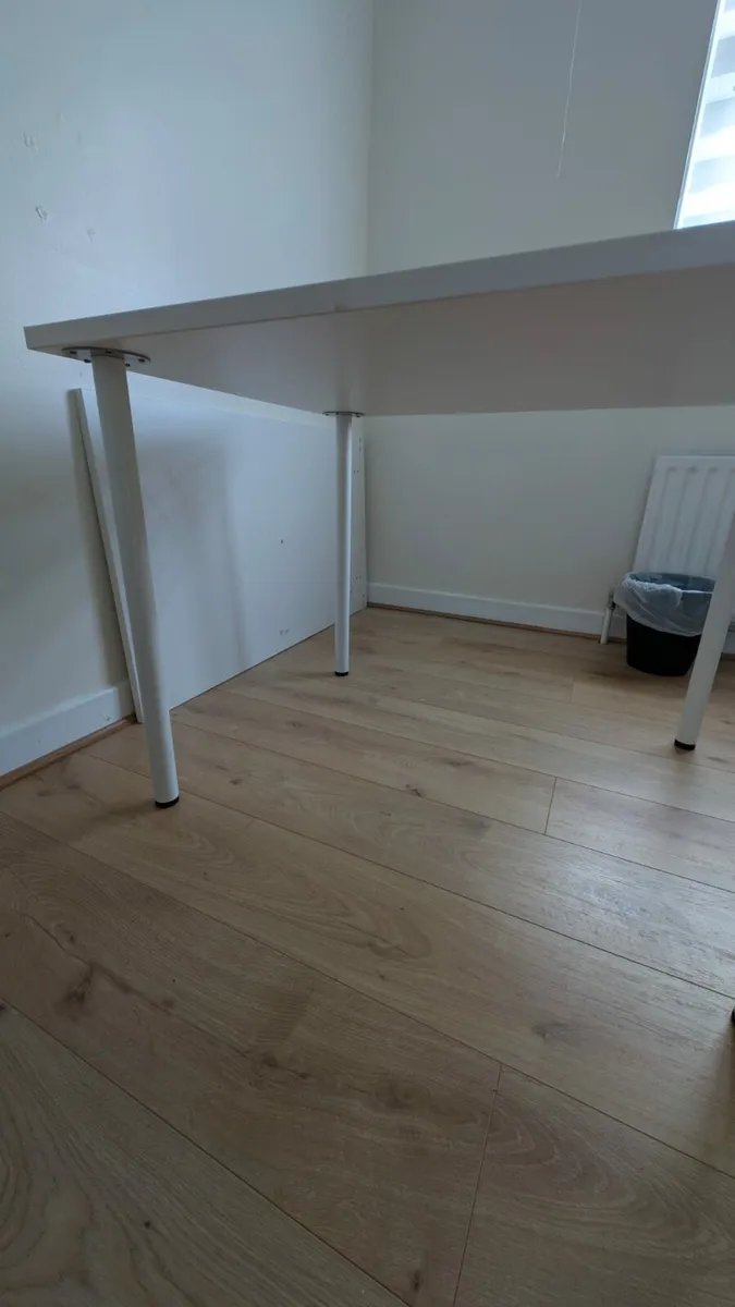 Large desk - Image 2