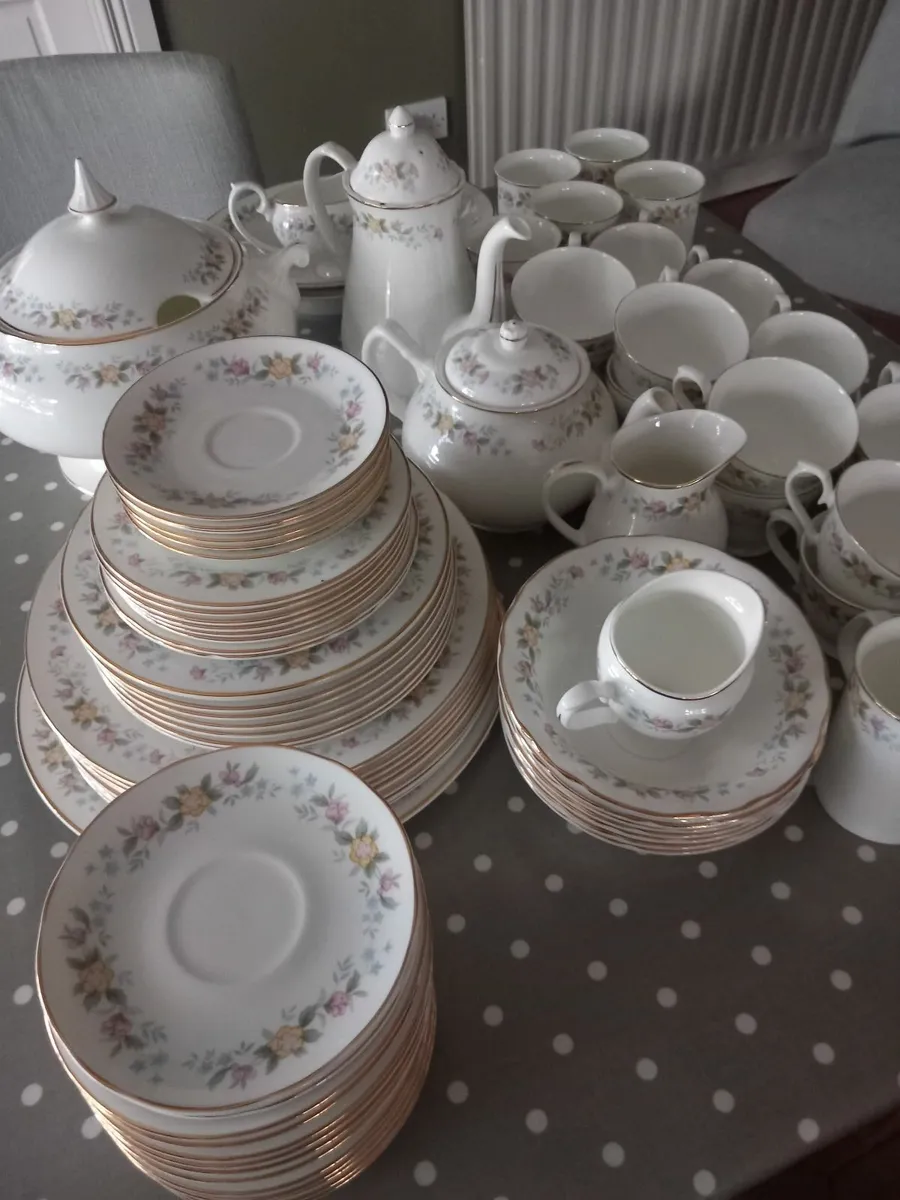 Dinner Service - Image 4