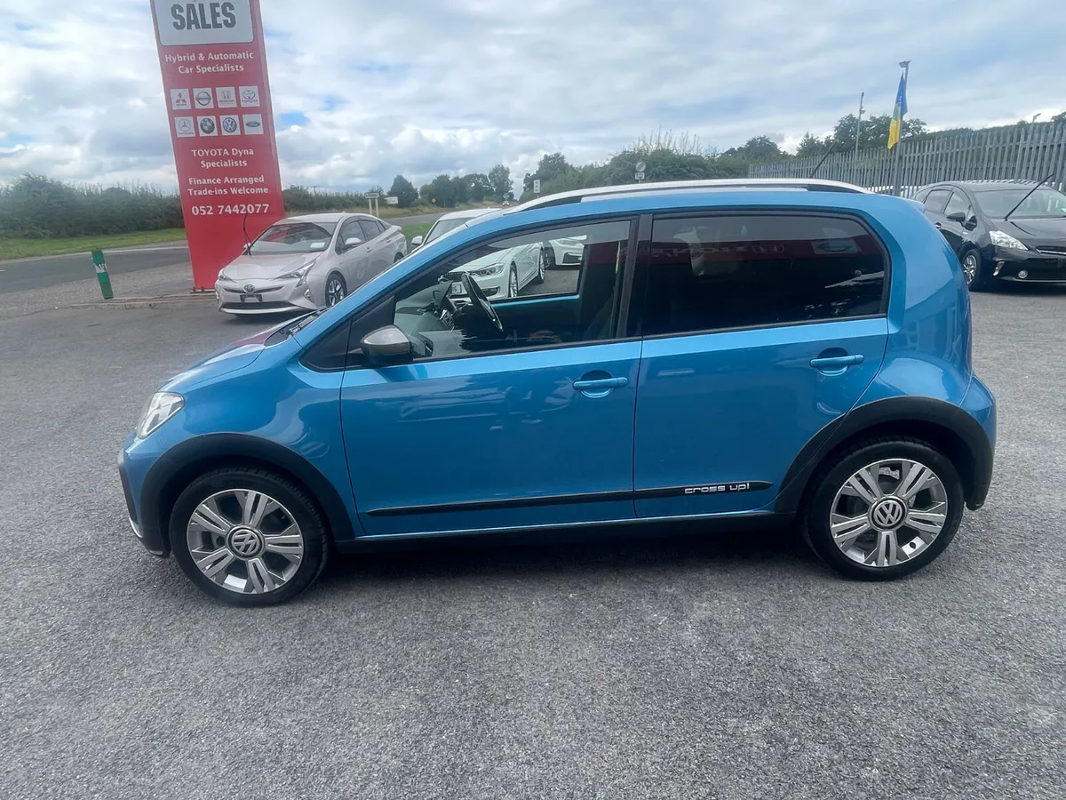 Volkswagen Up Cross Beats 2017 - Image 4
