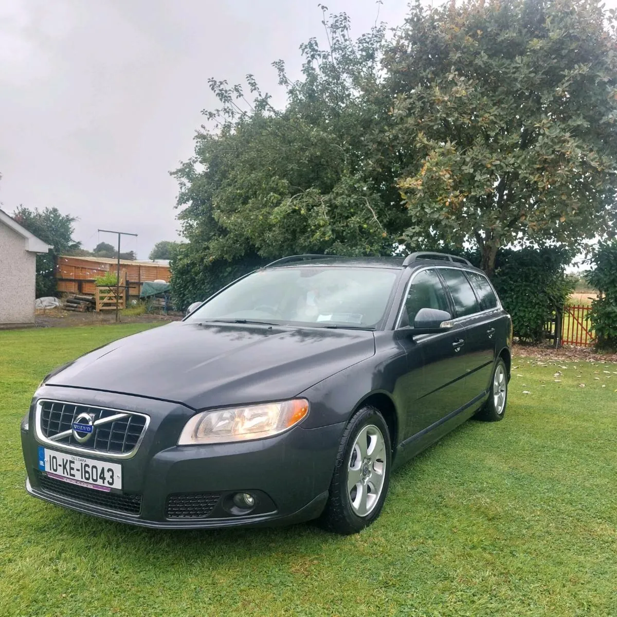 Volvo v70 - Image 1
