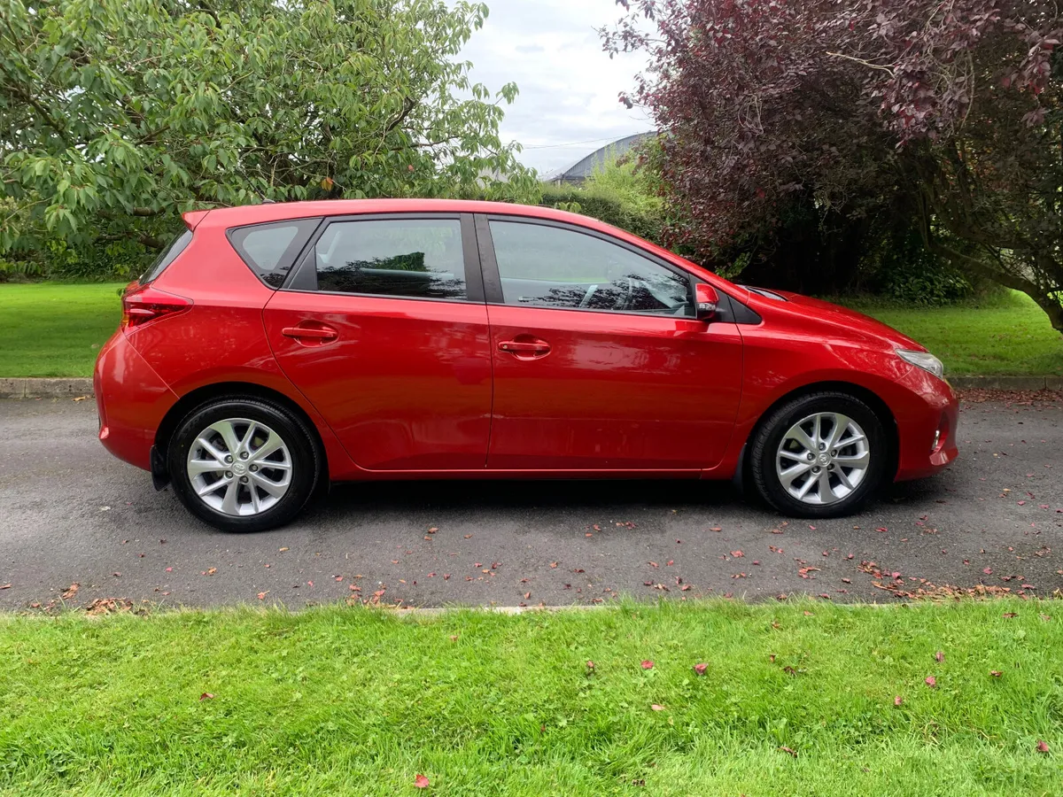 Toyota Auris 2014 PETROL LOW KLM's - Image 1
