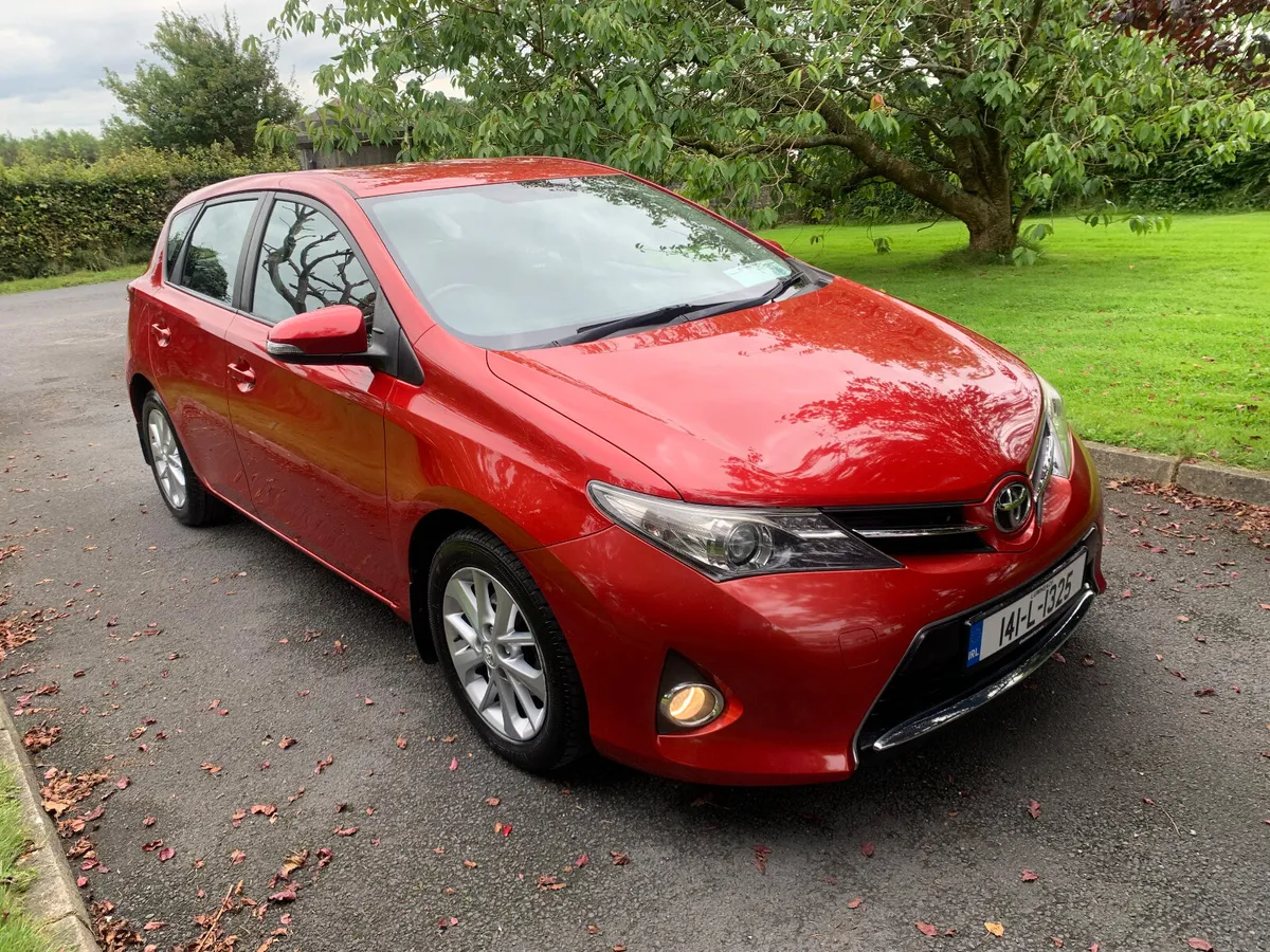 Toyota Auris 2014 PETROL LOW KLM's - Image 4