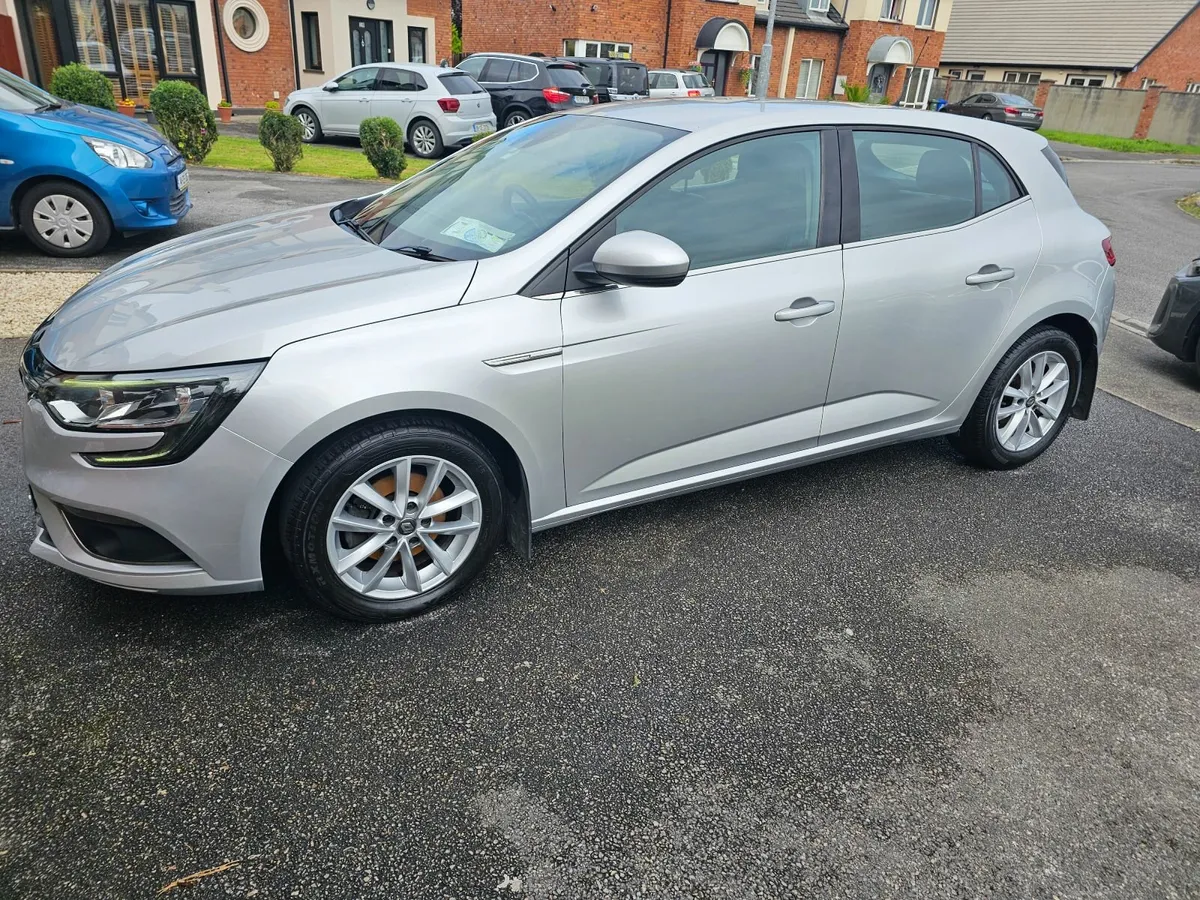 Renault Megane 2017 - Image 2