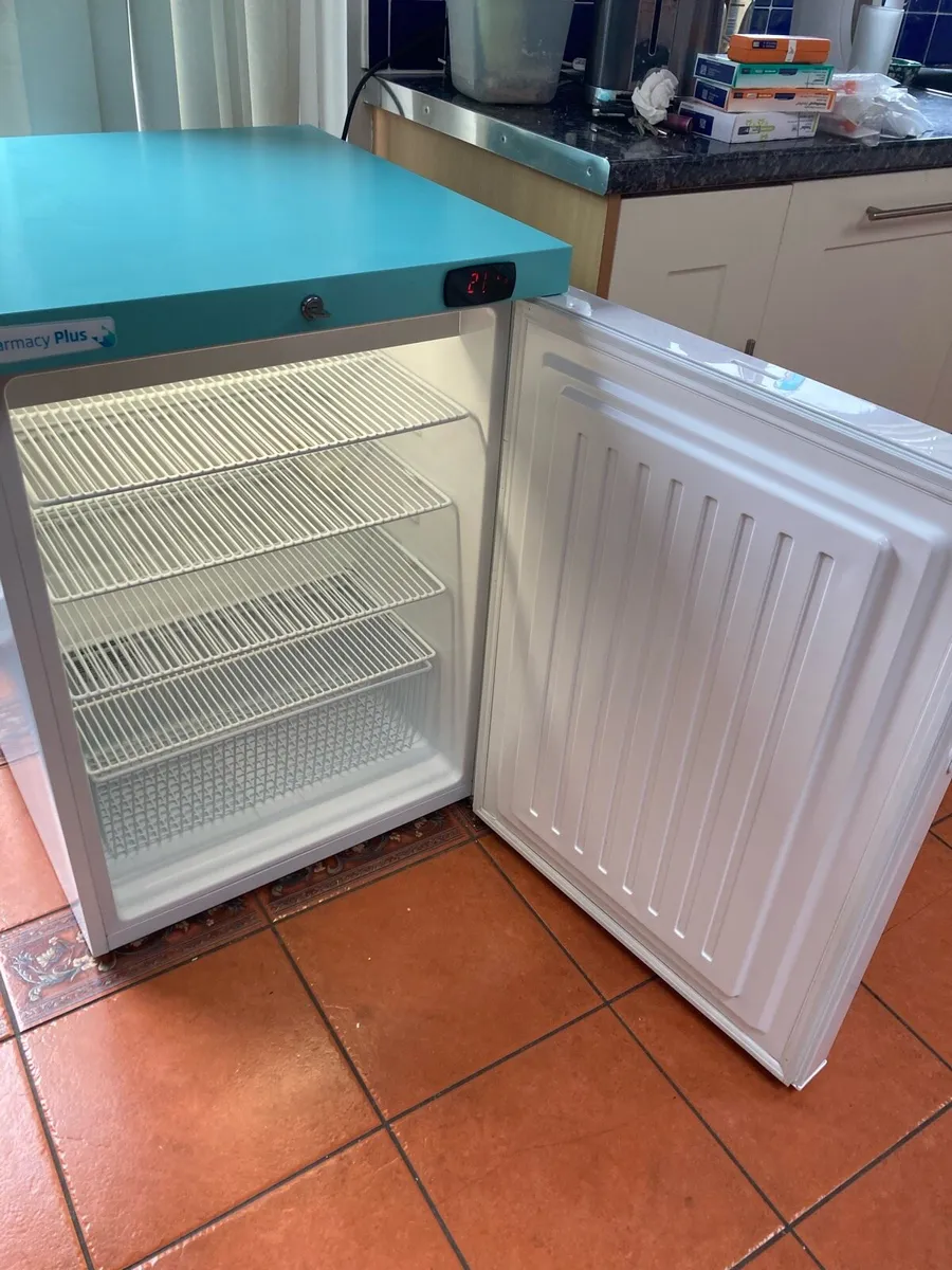 Lec Medical Fridge - Image 4