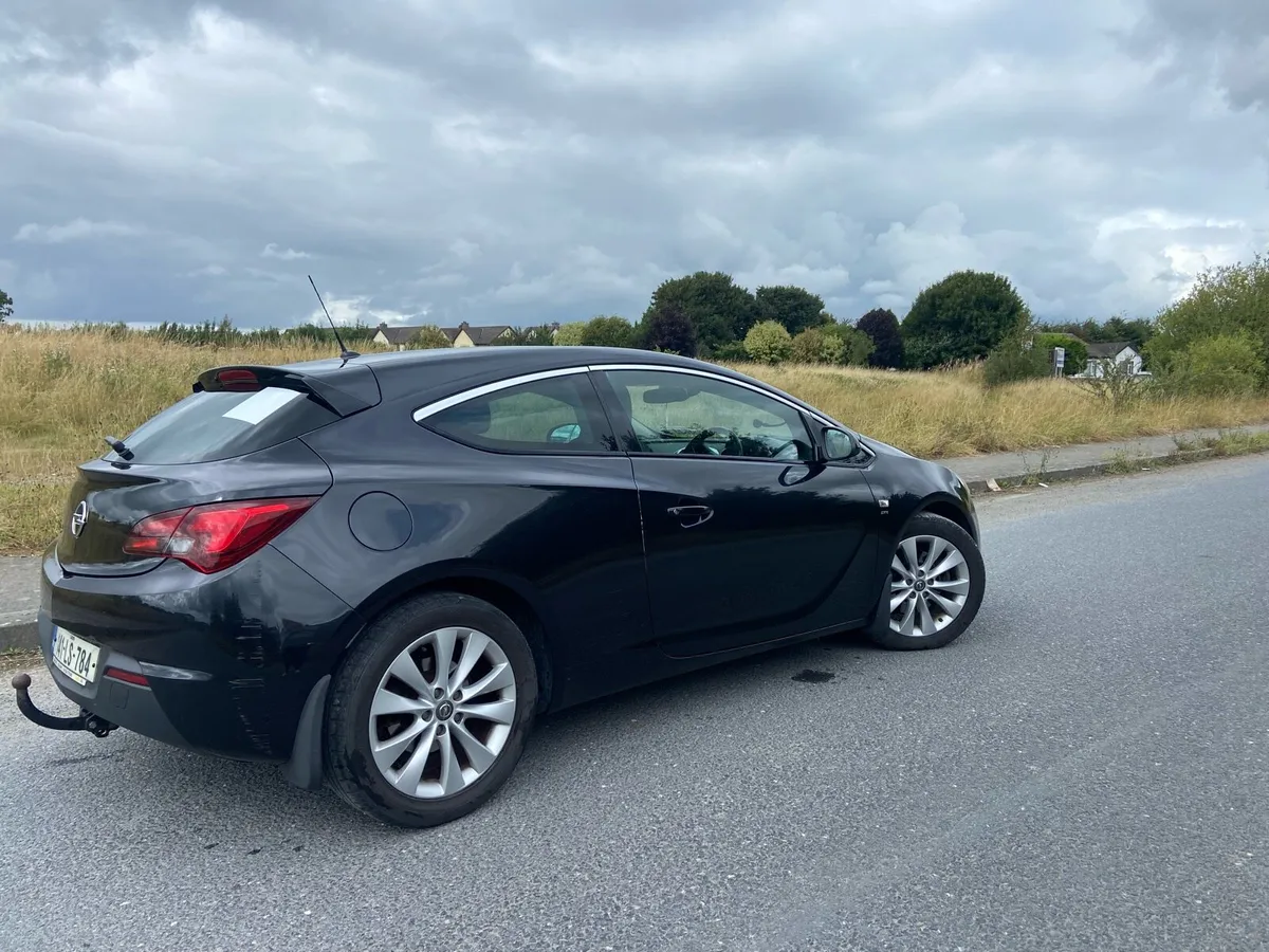 Opel Astra GTC - Image 3