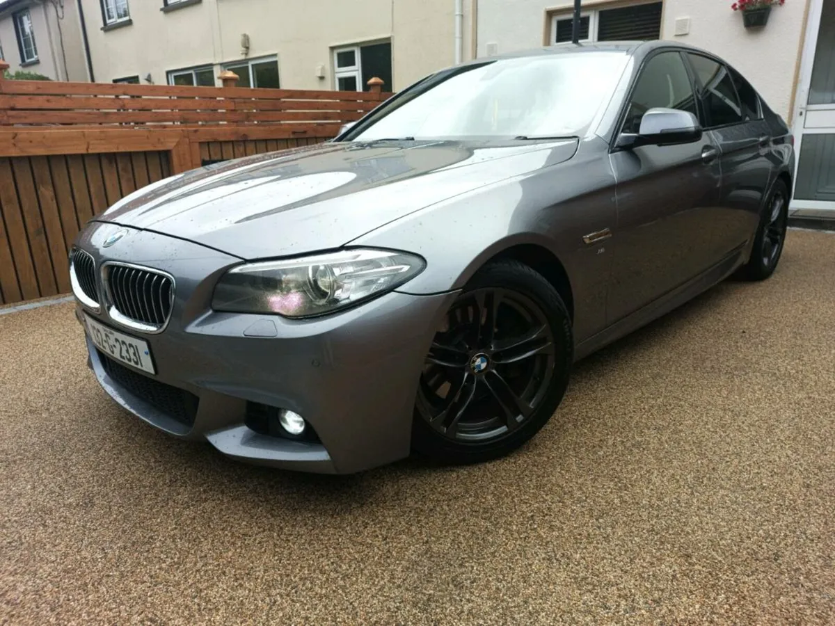 2013 BMW 5. M SPORT - Image 3