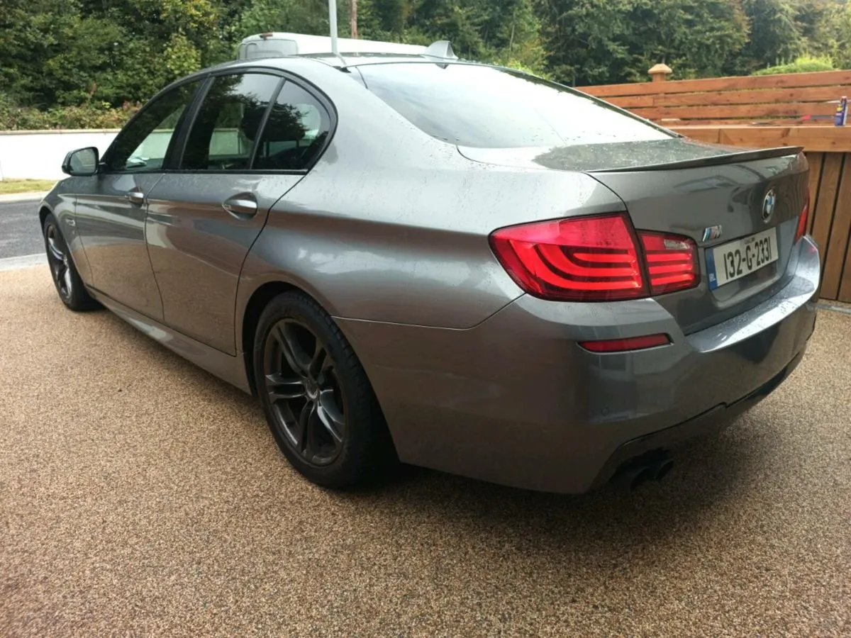 2013 BMW 5. M SPORT - Image 4