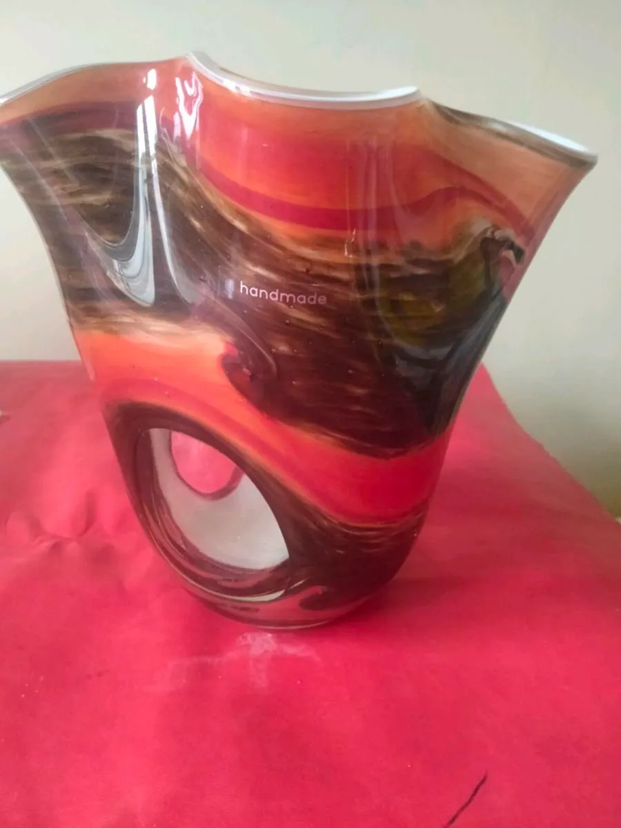 Decorative glass vase - Image 1
