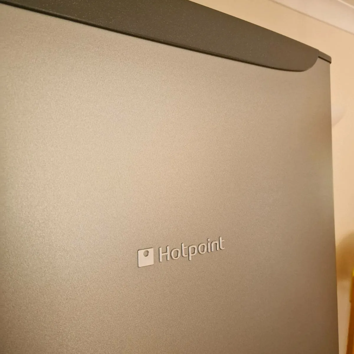 Hotpoint Large fridge - Image 2