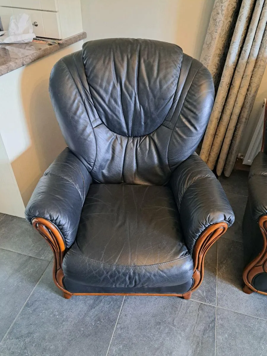 Couch - 3 piece suite furniture - Image 2