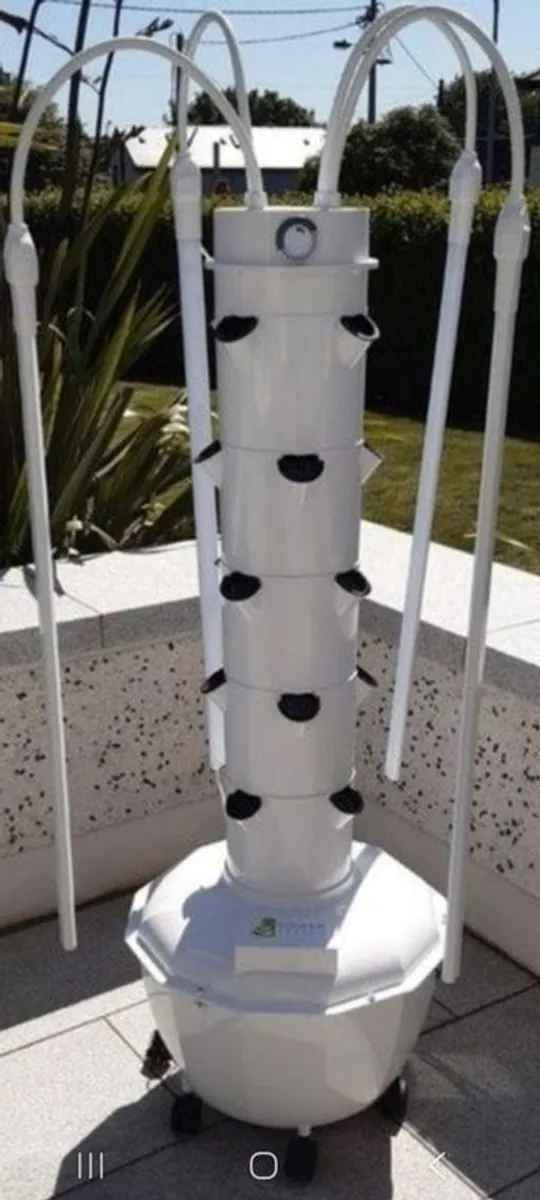 Juice Plus Tower Garden Growing System with Light Kit - Image 2
