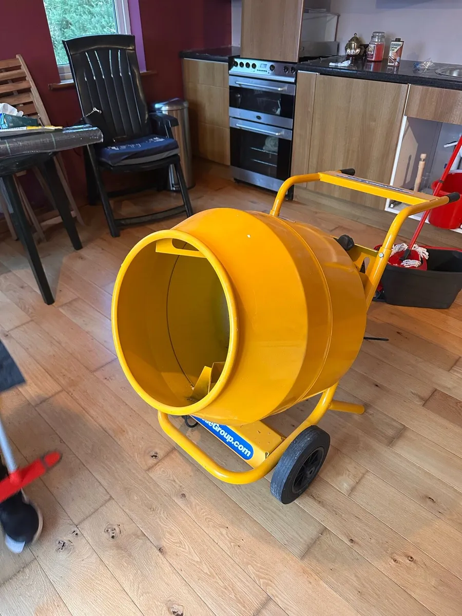 DIY Tools-Bundle Cement Mixer + Power Tools (Used) - Image 1