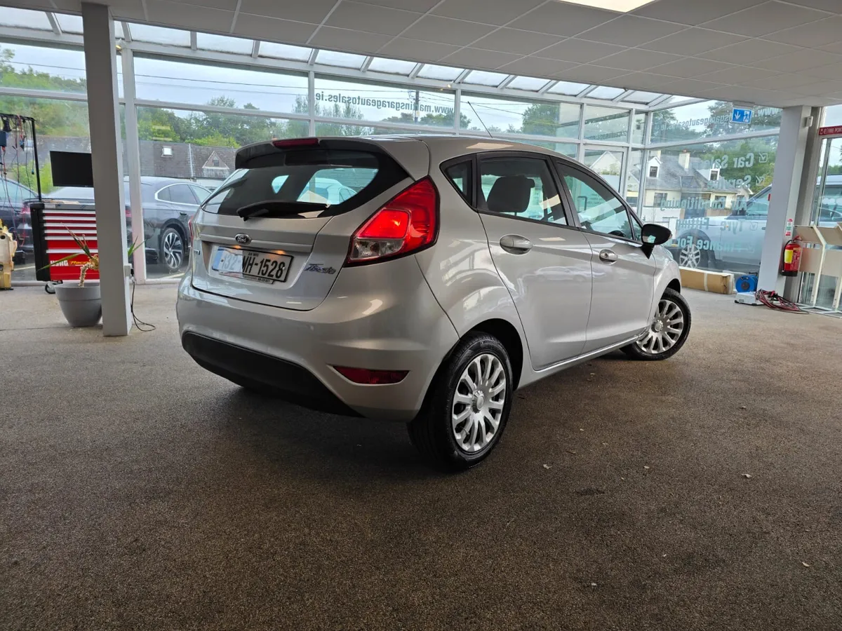 Ford Fiesta 1.5 TDCI 2013 - Image 4