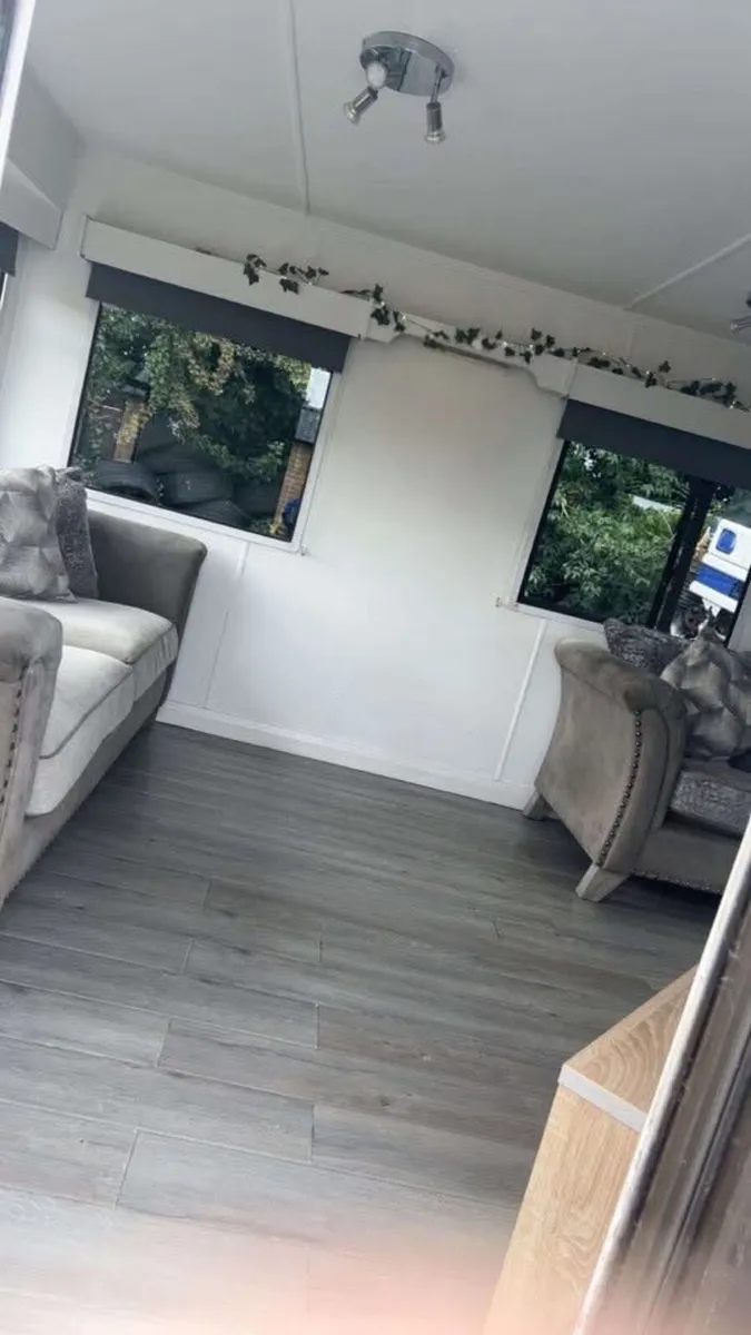Mobile home - Image 2