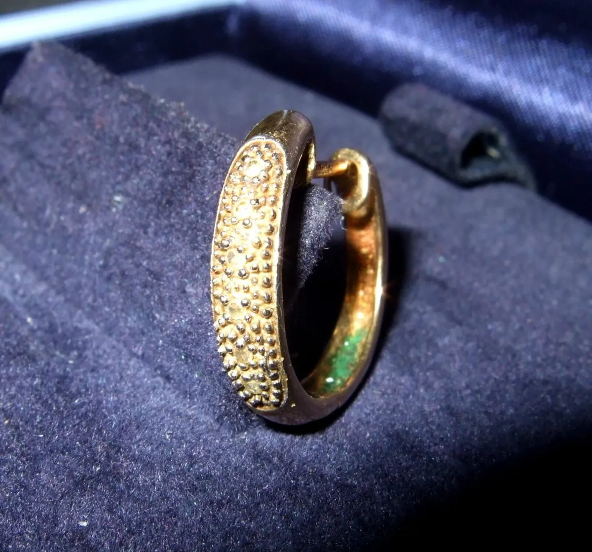 Vintage 9ct Gold Ear Cuff Set With 5 Diamonds - Image 4