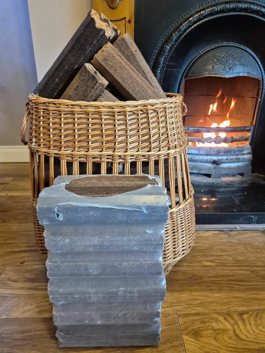 Pinikay Eco Heat Log Briquettes 10kg - Image 1