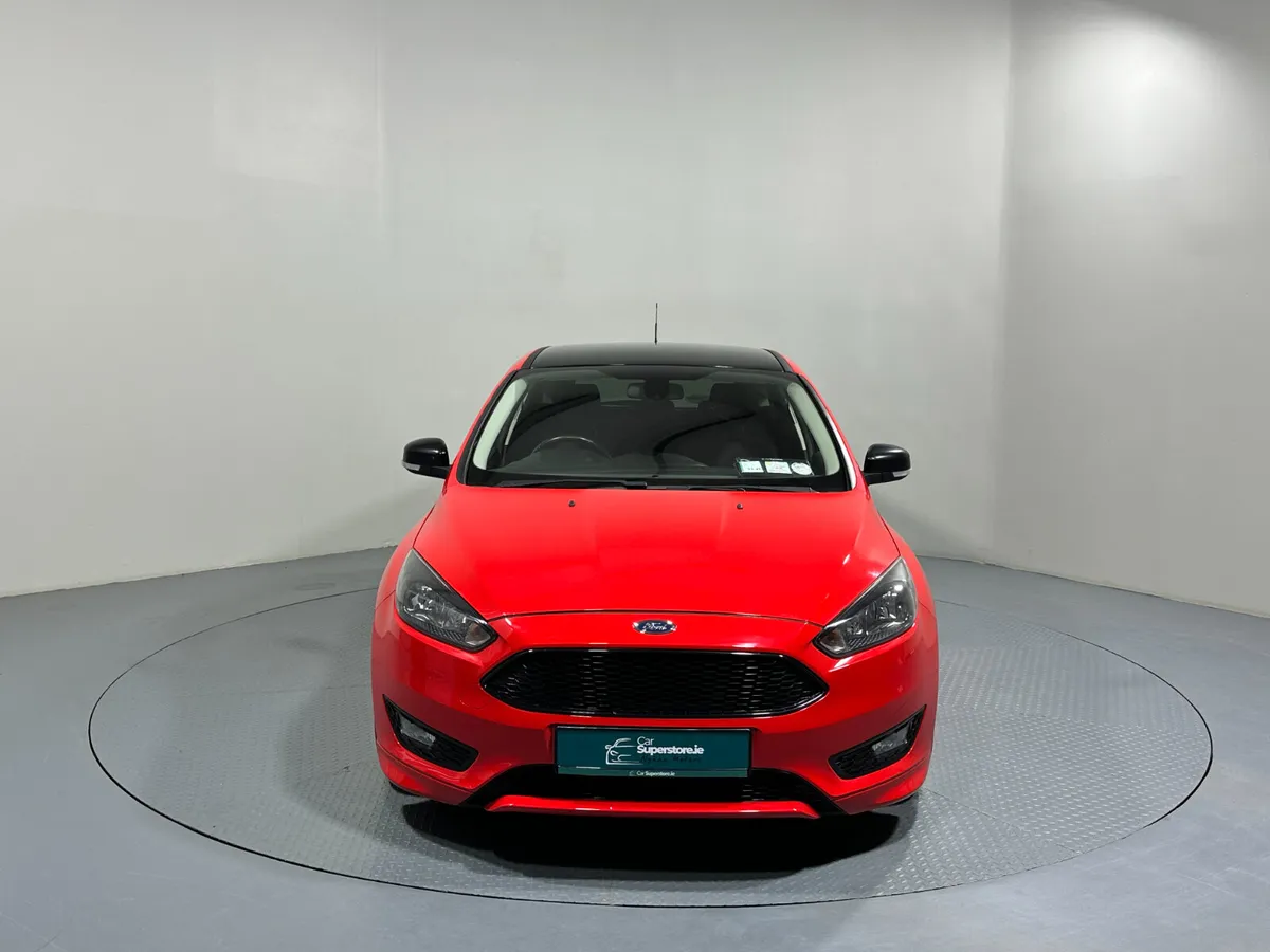 Ford Focus Zetec S Black Edition 2.0TDCi 162 - Image 2