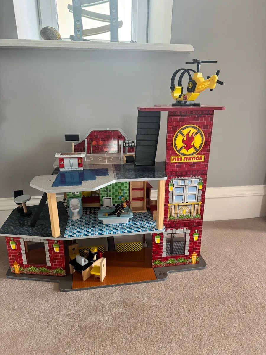 Kidkraft Deluxe Fire Station Playset - Image 1