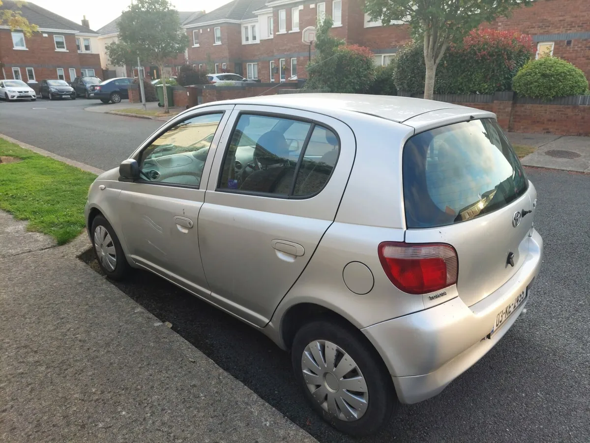Toyota Yaris - Image 2