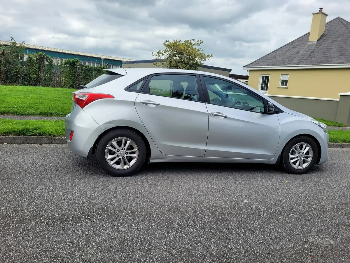 2012 HYUNDAI I30 1.4 CRDI TOP SPEC. - Image 2