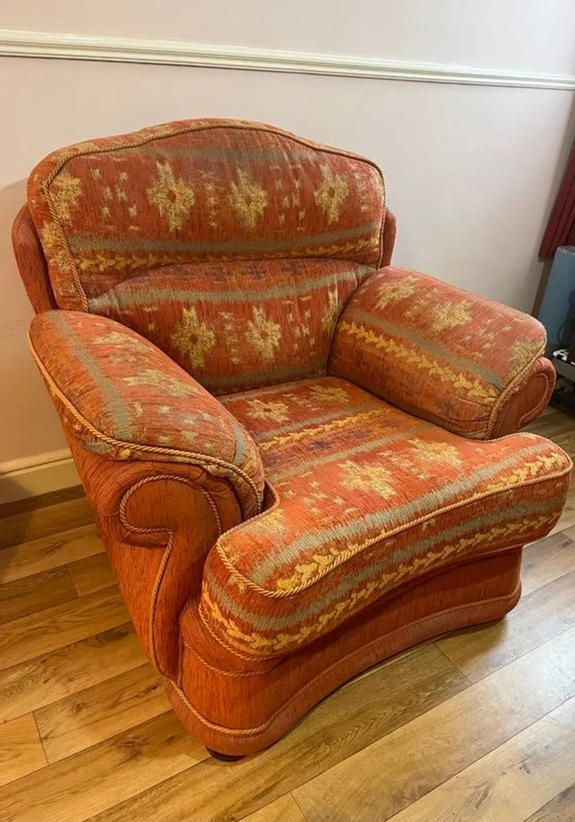 Contents of apartment - Image 1