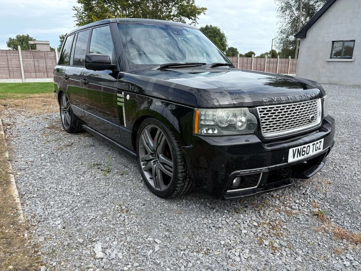 Range Rover Autobiography Black 4.4TDV8 Overfinch - Image 2