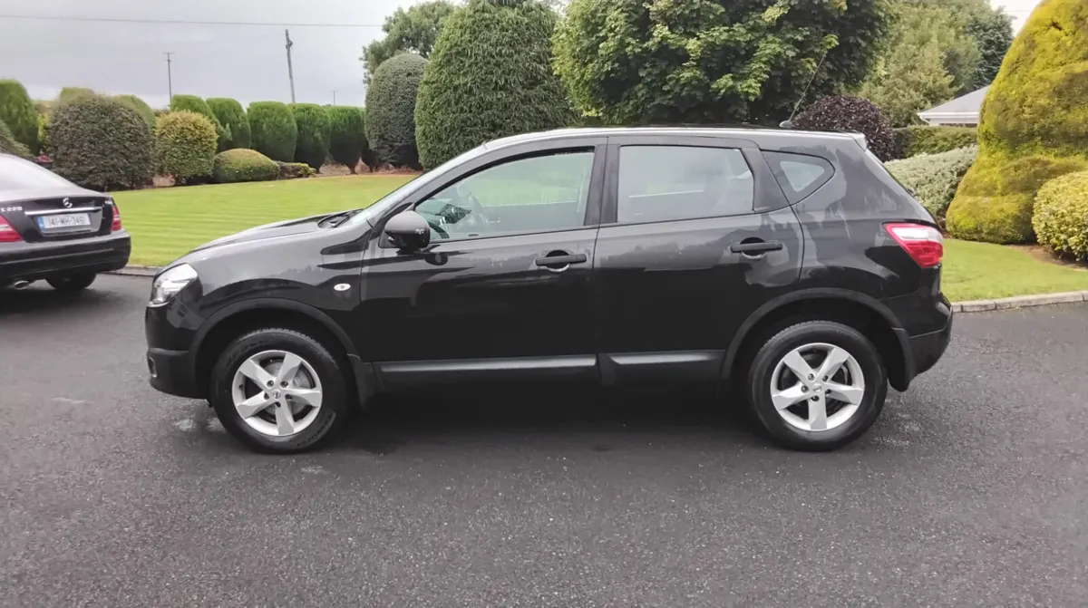 NISSAN QASHQAI 1.5 DCI..NEW NCT..LOW MILES - Image 2