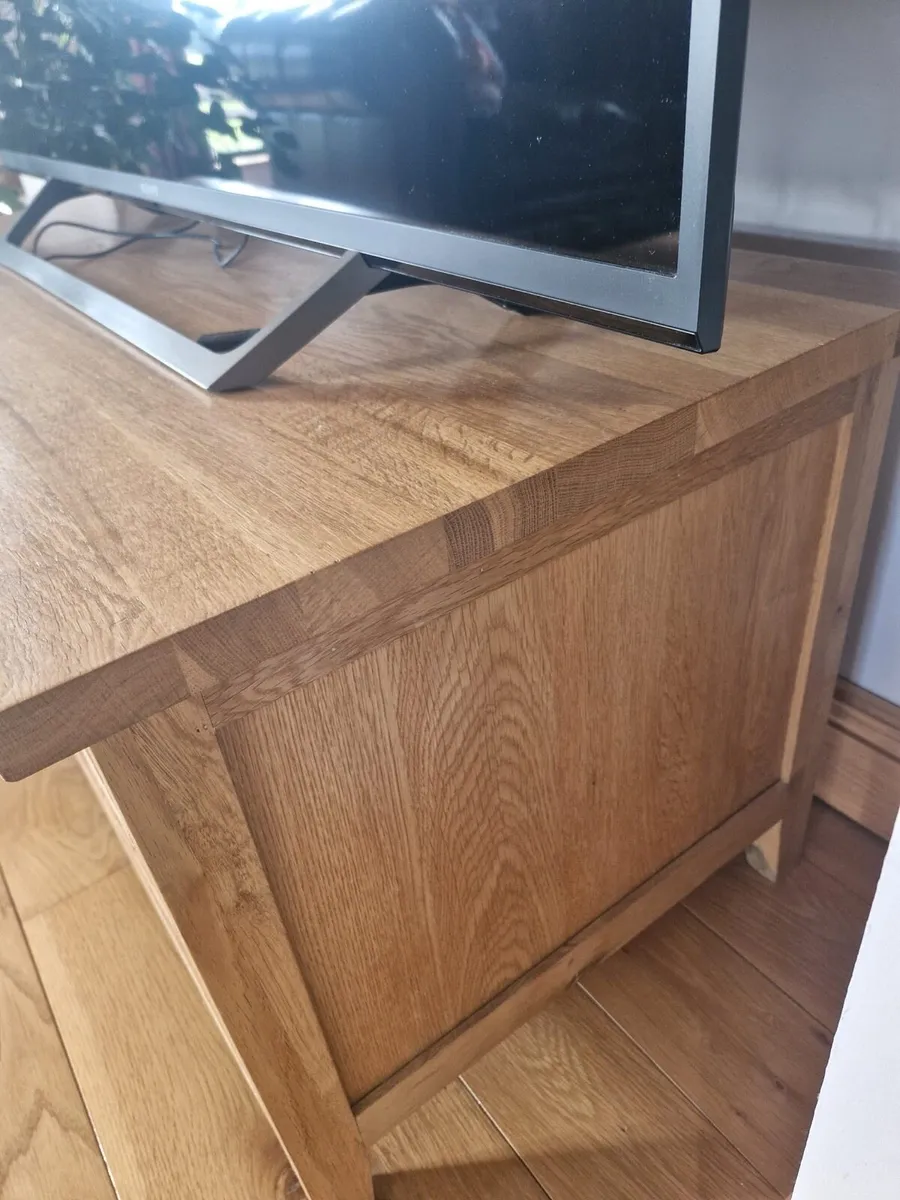 Solid Oak TV Unit - Image 3