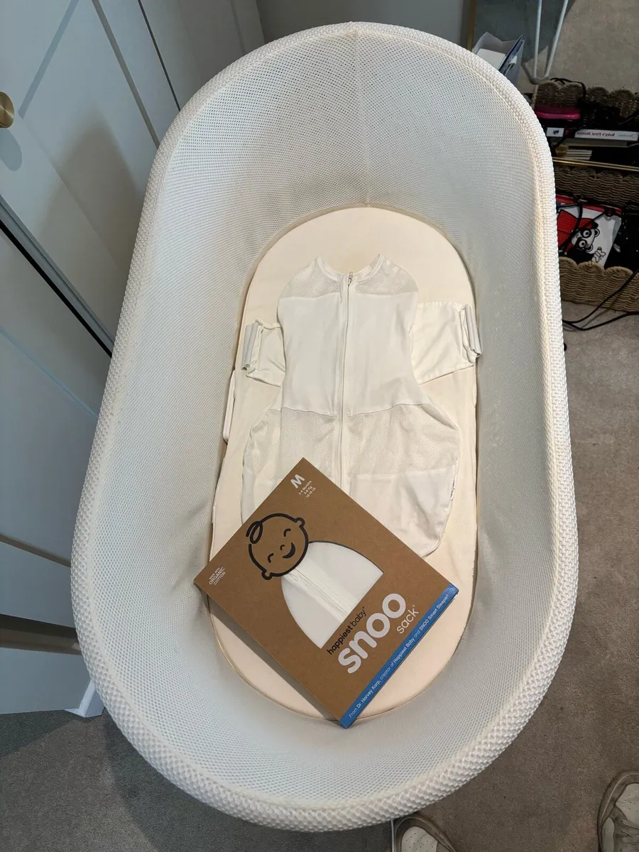 Snoo Smart Baby Crib Excellent Condition - Image 4