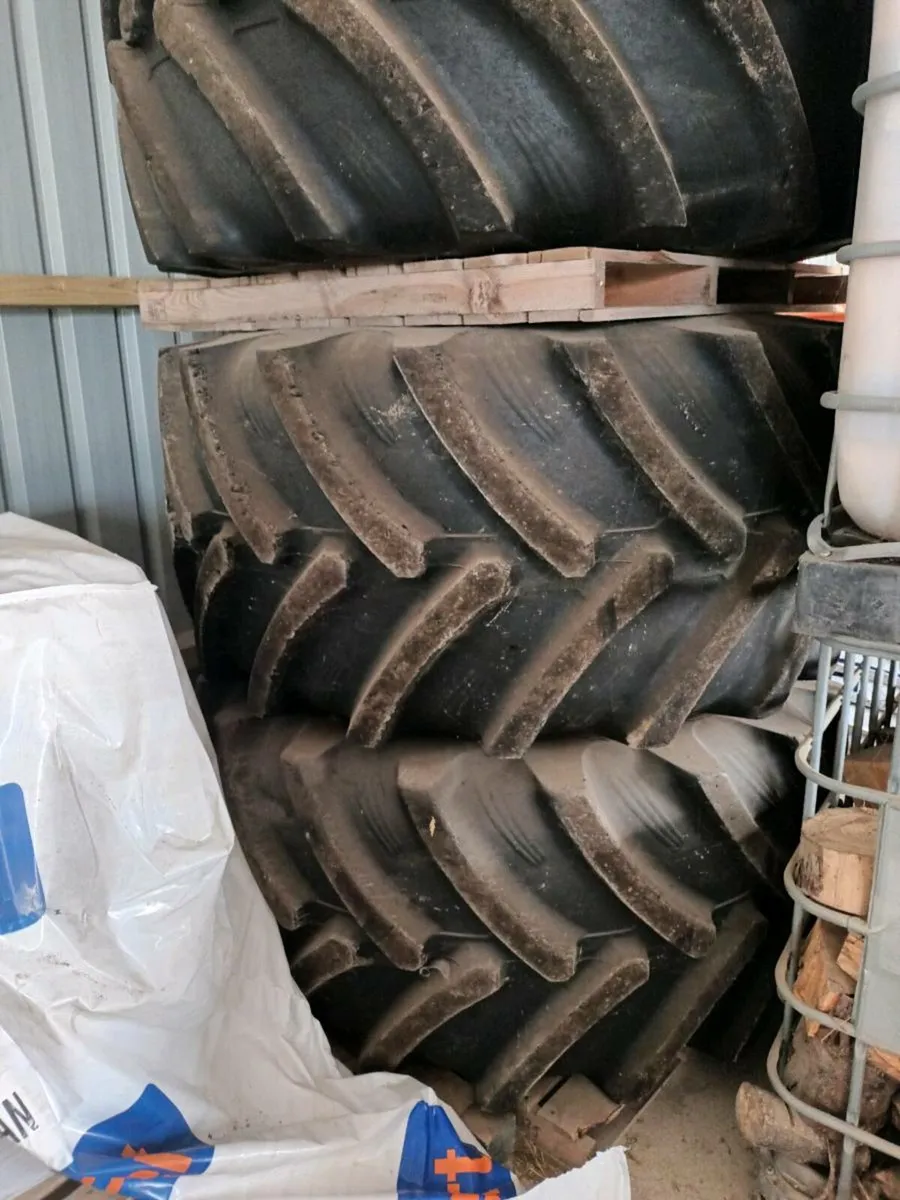 750/65R/26 tyres and rims. - Image 3