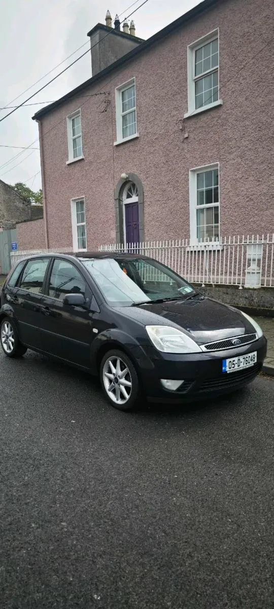 Ford fiesta LOW KMS 🌞 sunroof - Image 1
