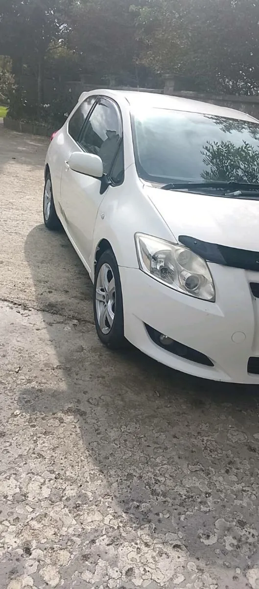 Toyota Auris van - Image 1