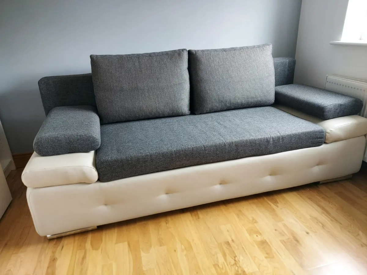 Sofa / Bed - Image 1