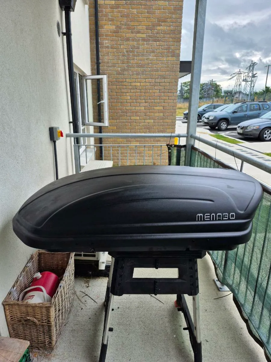 Roof box & Bars - Image 2