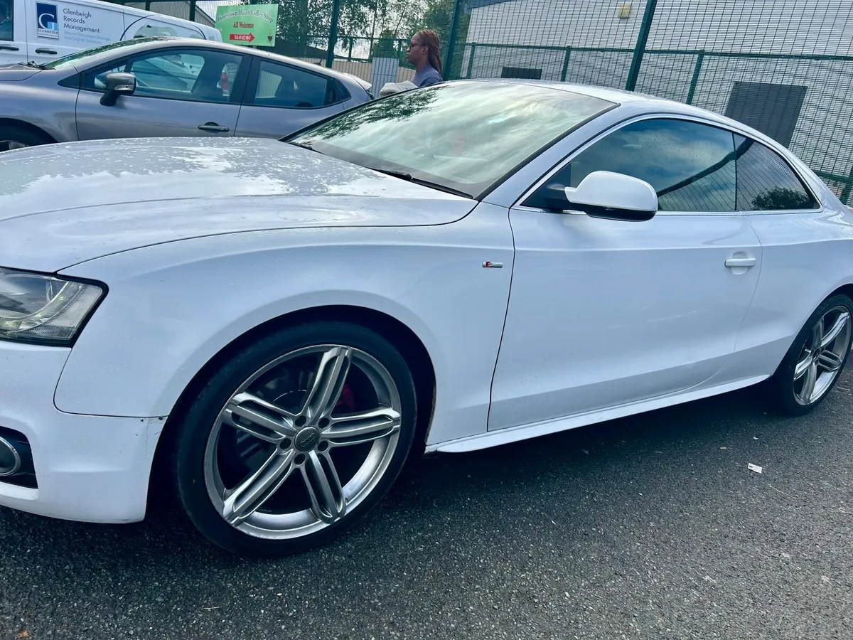 Audi A5 2010 - Image 4