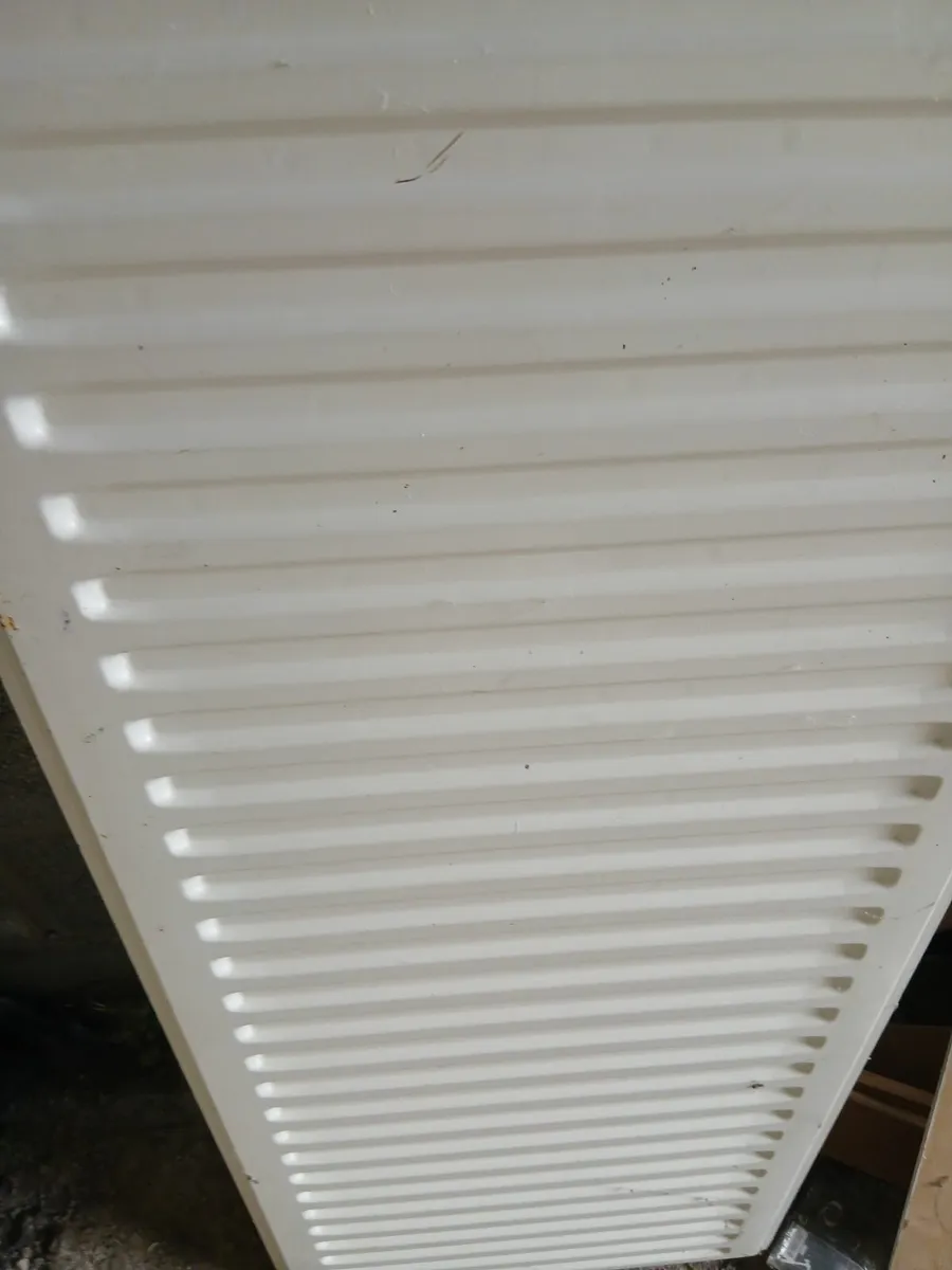 Single panal radiator 160cm x 50cm. Nearly mint - Image 3
