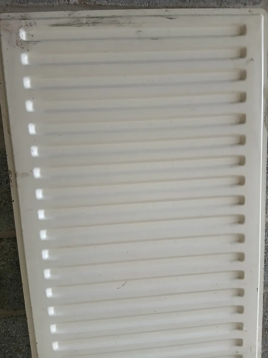 Single panal radiator 160cm x 50cm. Nearly mint - Image 4